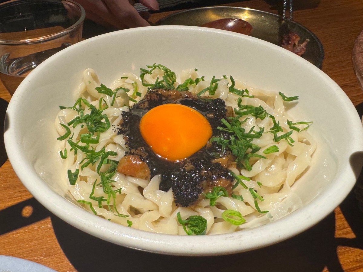 amegorova417's tweet photo. Just had the most melt-in-mouth truffle pasta at that hidden little trattoria downtown! No overpriced fancy stuff, just pure, comforting Italian flavor . https://t.co/i2A46WeBLI