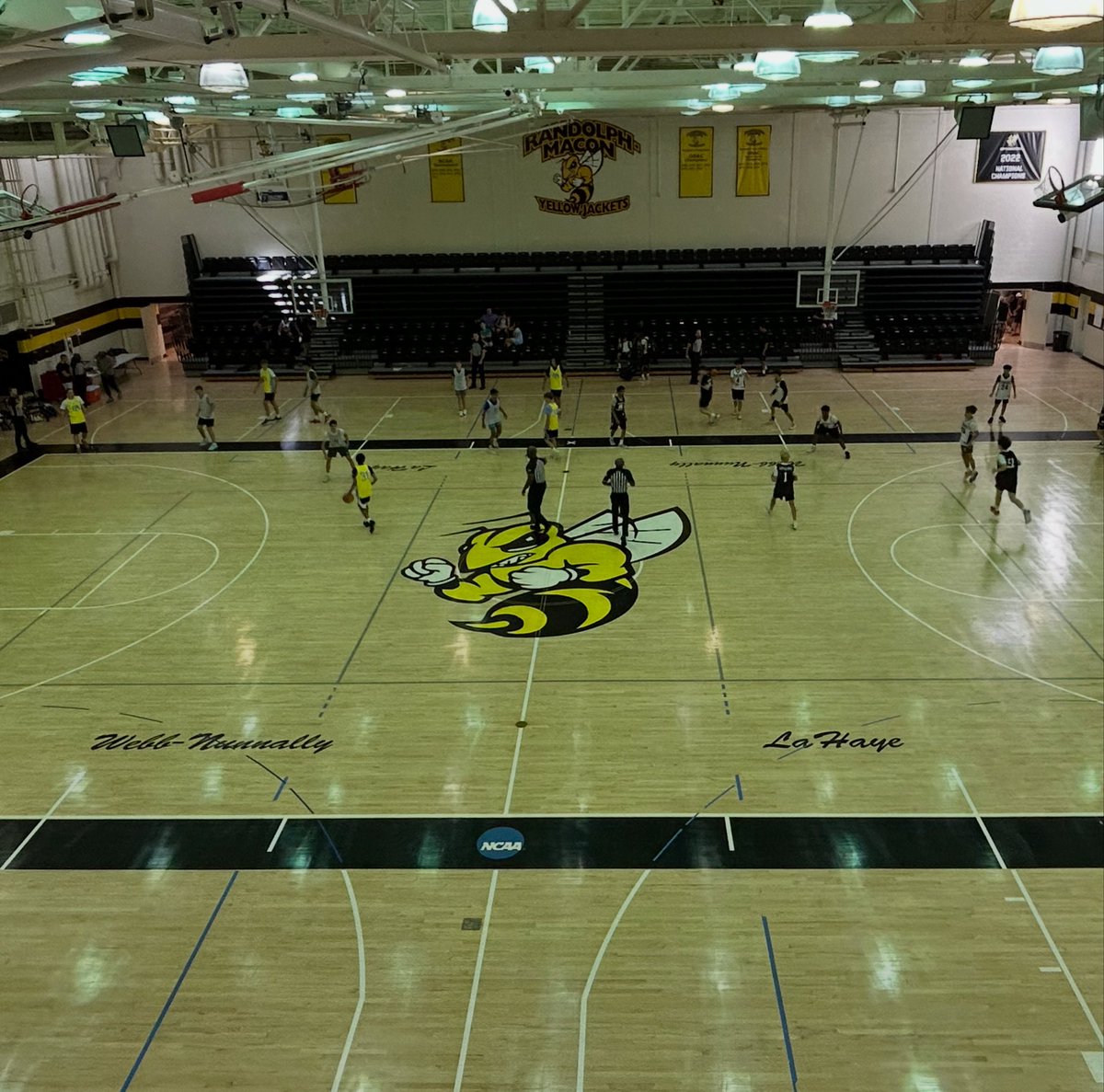 Randolph-Macon Hoops tweet media