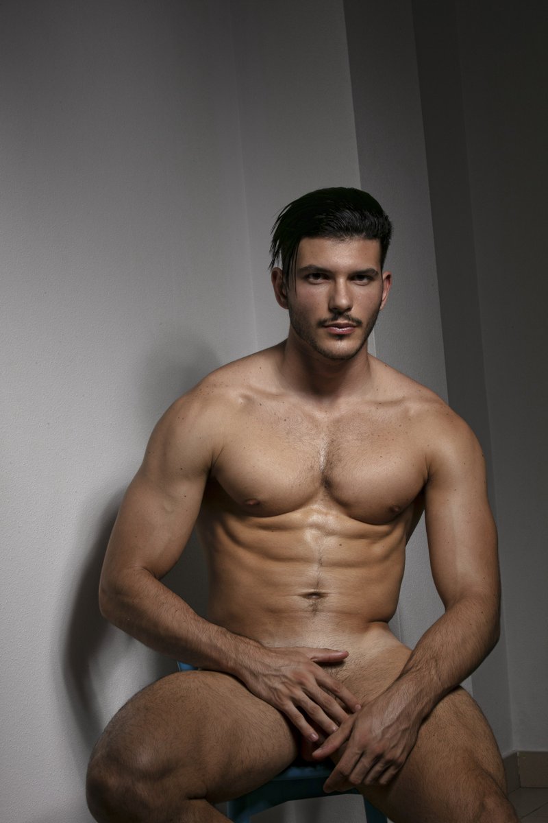 ed10max1's tweet photo. Samuel Moreno by Joan Crisol [1/6] https://t.co/aZ5NCudfsJ