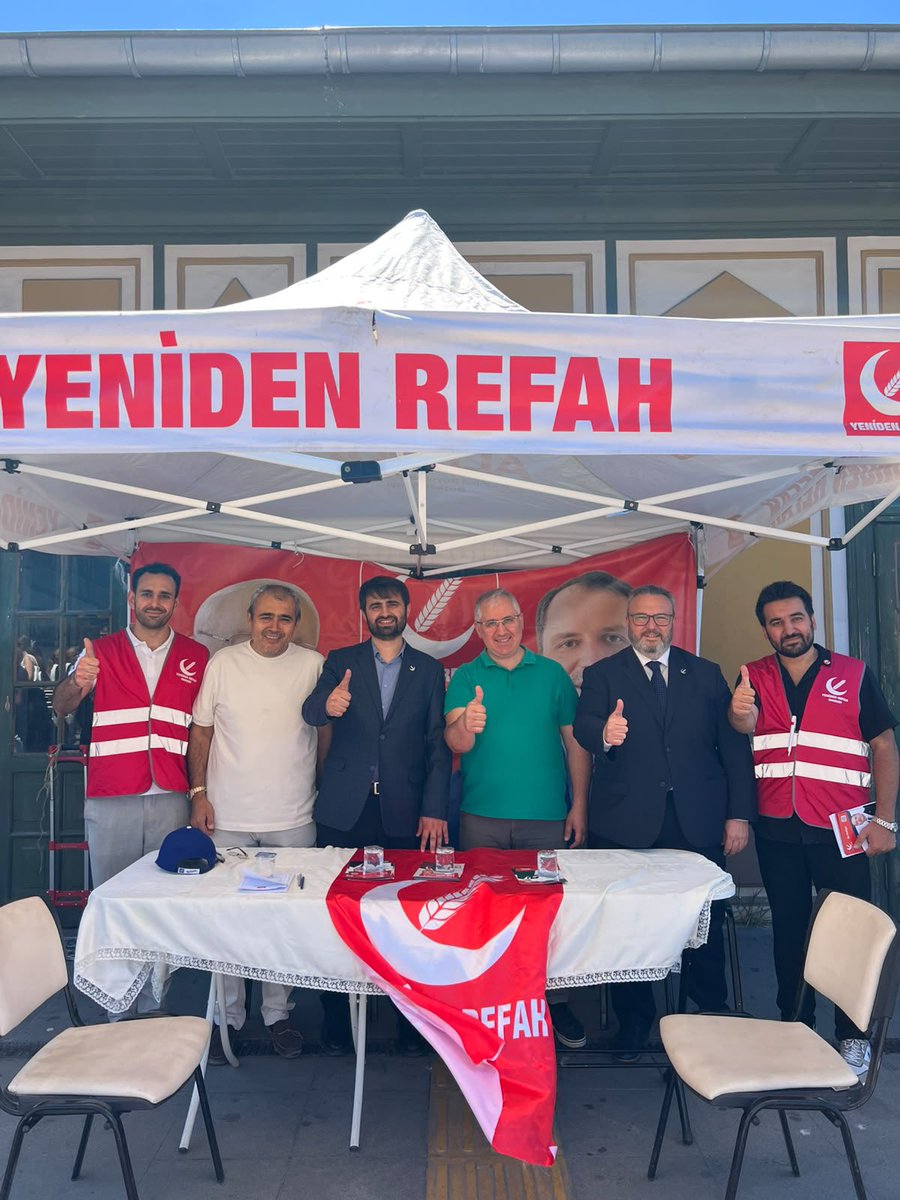 gkhnkasap's tweet photo. Bugün, dünyanın başkenti İstanbul’umuzun Bakırköy ilçesinde gerçekleştirdiğimiz Anadolu Buluşmaları kapsamında vatandaşlarımıza davamızı anlattık ve genel başkanımız sayın Dr. Fatih Erbakan’ın selamlarını ilettik. İstanbullu hemşehrilerimize layık olmak için her daim çalışacağız. https://t.co/jDkfLVWCaM