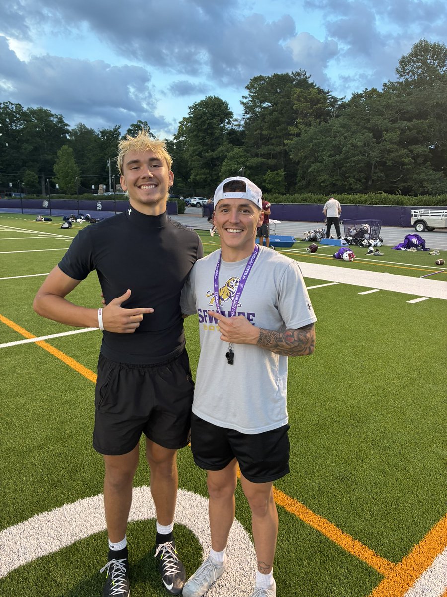 4_kRhysR's tweet photo. Blessed to receive my first offer to the university of the south sewanee. Thank you @CoachN8Graham and @CoachFreitag!
@_paulcarter 
@ahsbucsfootball 
@CoachReed_AHS https://t.co/ccV2GtQ32B