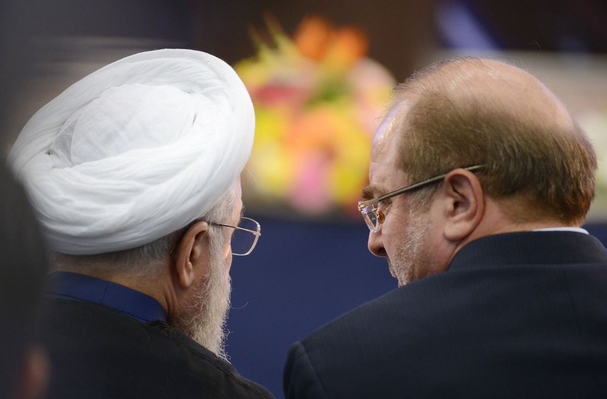 ayyarom's tweet photo. انقلابی‌ها تو برجام هم از روحانی برچسب «بی شناسنامه» و «ترسو» خورده بودن؛
ولی برچسب «سوپر انقلابی» و «تندرو» و «خوارج» که از مداحا و هوادارای قالیباف خوردن بسیار تلخ تر بود، چون پشت نقاب دین و انقلاب این تهمتا زده شد. https://t.co/ky5XUmzOTV
