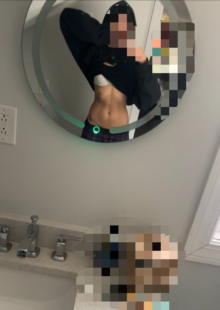 imbleedingwhite's tweet photo. I see no difference whatsoever. I wish I knew what I looked like :( 

 #edrtwt #edtwt #anatwt #bc #bodycheck https://t.co/WvBRoKelTv
