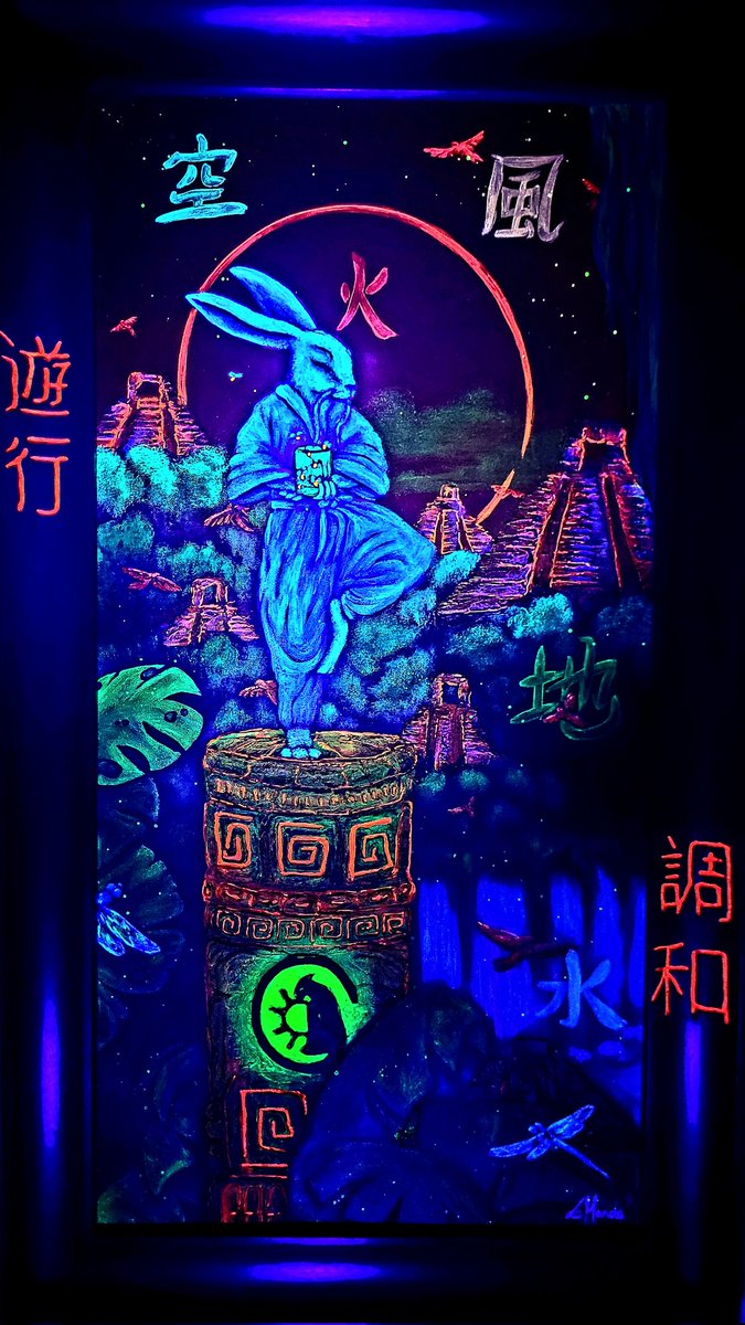 LaManda10286226's tweet photo. 'Cultural Balance'
Our white rabbit leads us into the world of the Aztecs, where everything will revolve around the sun ☀️
A new series begins full of life and hidden symbolism waiting to be discovered in the dark
#Art #painting #aztec #la_manda_luminescent #whiterabbit #lightart https://t.co/J1PfbjqyVY