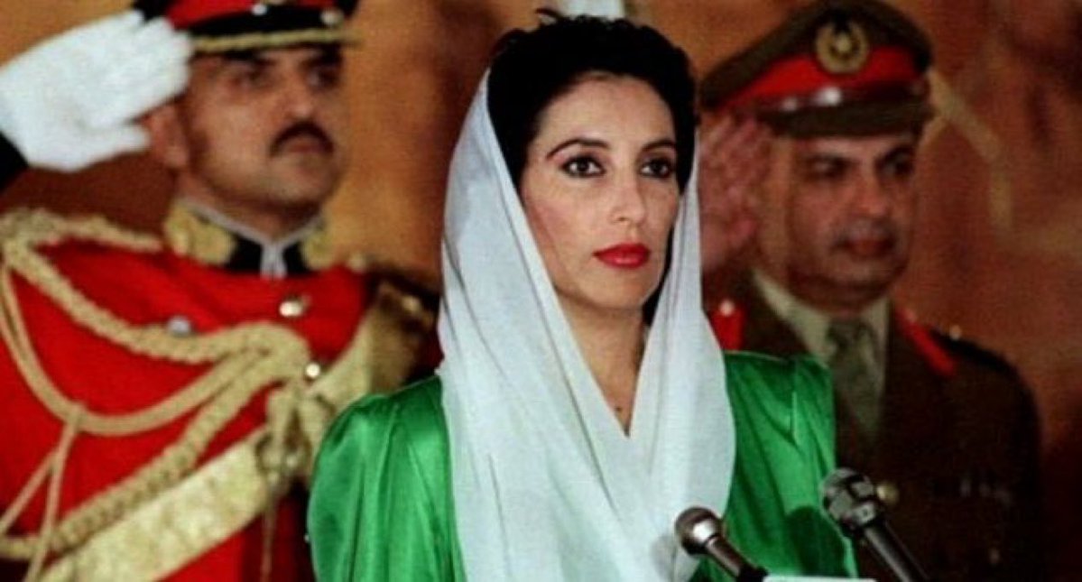MirSohrab's tweet photo. Happy birthday to the icon of bravery and symbol of Peace Shaheed Mohtarma Benazir Bhutto.
#HBDShaheedBenazir https://t.co/hbl9H19160