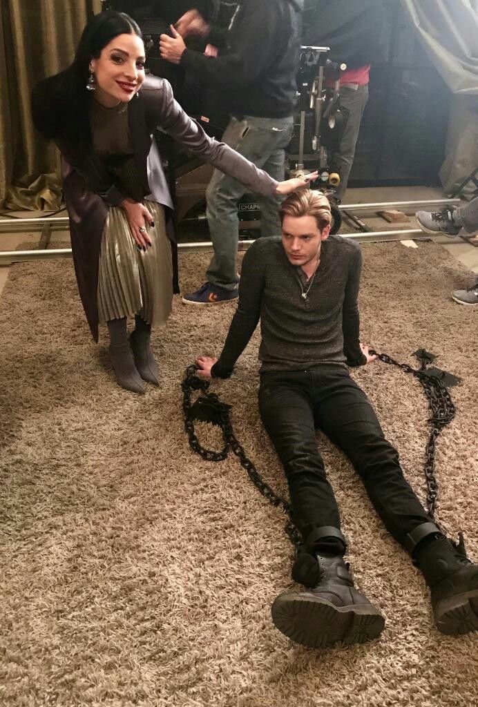 ShadowFandom3's tweet photo. If men don't listen, tie them up like this: https://t.co/vRWlwA3ou2