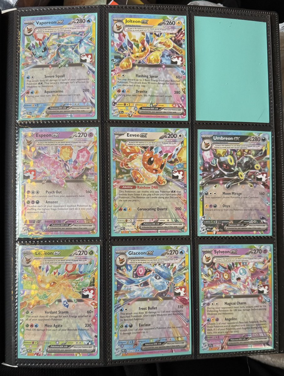 TheRealCowboy_'s tweet photo. I’m just missing the Play! Pokemon stamped Flareon ex from Series 7! I just pulled the Umbreon ex today after going 3 - 0 with Krow! https://t.co/VFAKgDqTUf