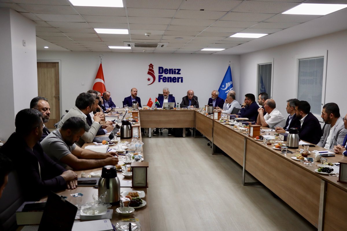 bilalerdogan_TR's tweet photo. İlim Yayma Vakfı Mütevelli Heyeti Başkanı Necmeddin Bilal Erdoğan, Filistin’e Destek Platformu tarafından düzenlenen toplantıya katıldı. https://t.co/lT2vypO7wQ