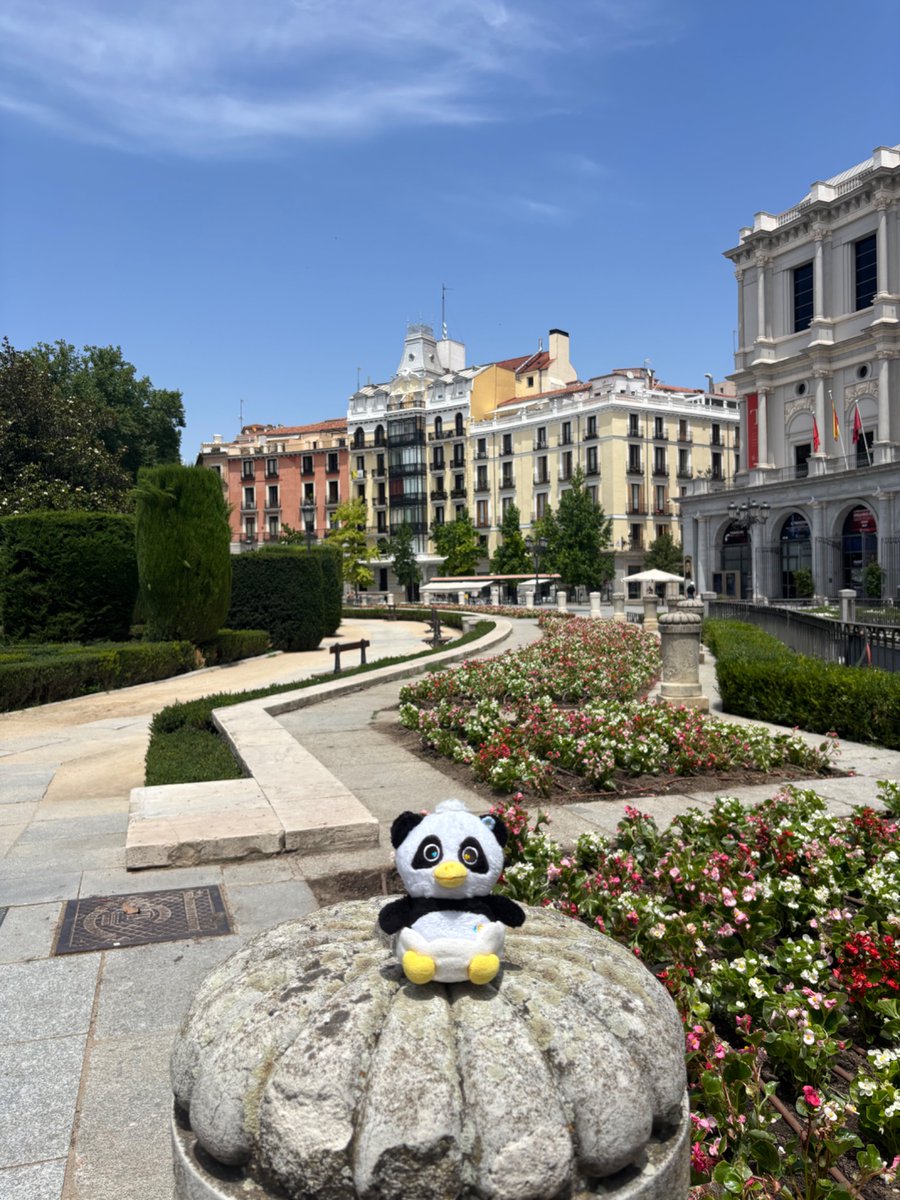 mel_akemi's tweet photo. Enjoying and melting in the Madrid weather - some lovely views of Gran Via, El Retiro Parc and classic tapas 👌🏼 
@lunar_GMMTV 

#NamtanFilm #น้ำตาลฟิล์ม 
#NamtanFilmFMinMadrid
#NFFMMadrid https://t.co/MLXaDnmtpN