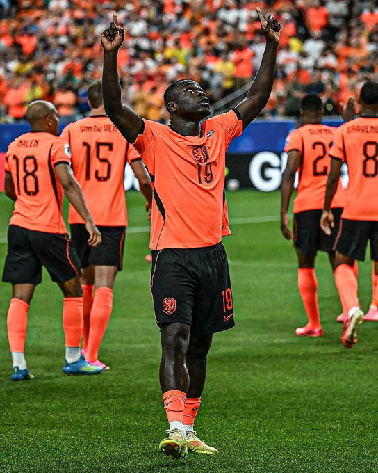 Bibra46's tweet photo. CDM 2026 │Les Pays-Bas ont remporté une victoire éclatante contre la Suède, s'imposant 5-1 lors de la 2ᵉ journée du Groupe F. Les buteurs néerlandais ont été Brobbey et Gakpo, chacun marquant 2 fois, ainsi que Summerville. Côté suédois, Elanga a sauvé l'honneur. https://t.co/sMUw6kNkfN