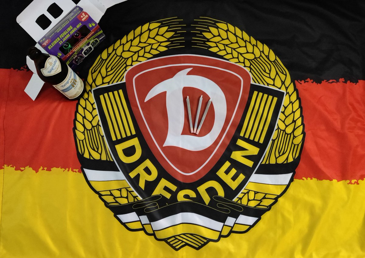 DevilsGirl93's tweet photo. Alles auf Sieg 🫡 
@18_Giasing_60 🥳 https://t.co/qe7JhOsffp