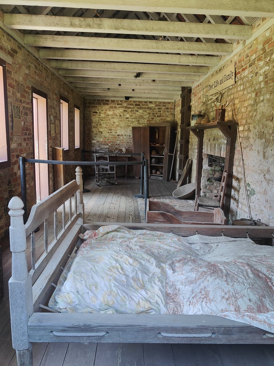 Author_ChilubaJ's tweet photo. Two 👍 up @Boone_Hall https://t.co/LNAJKPvcGo