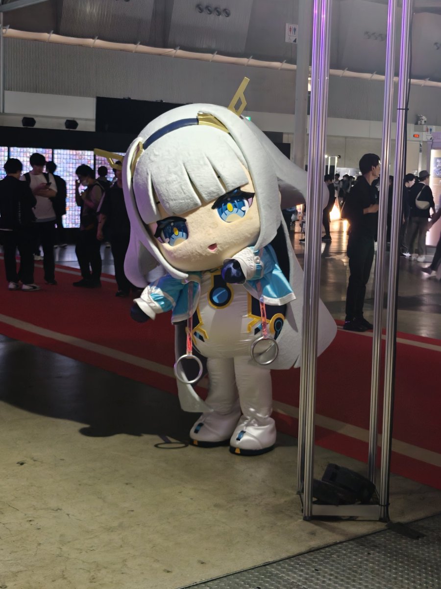 mu_desun's tweet photo. ゲーム（知らない）ふぇすにいってました https://t.co/8EeYR5OmiF