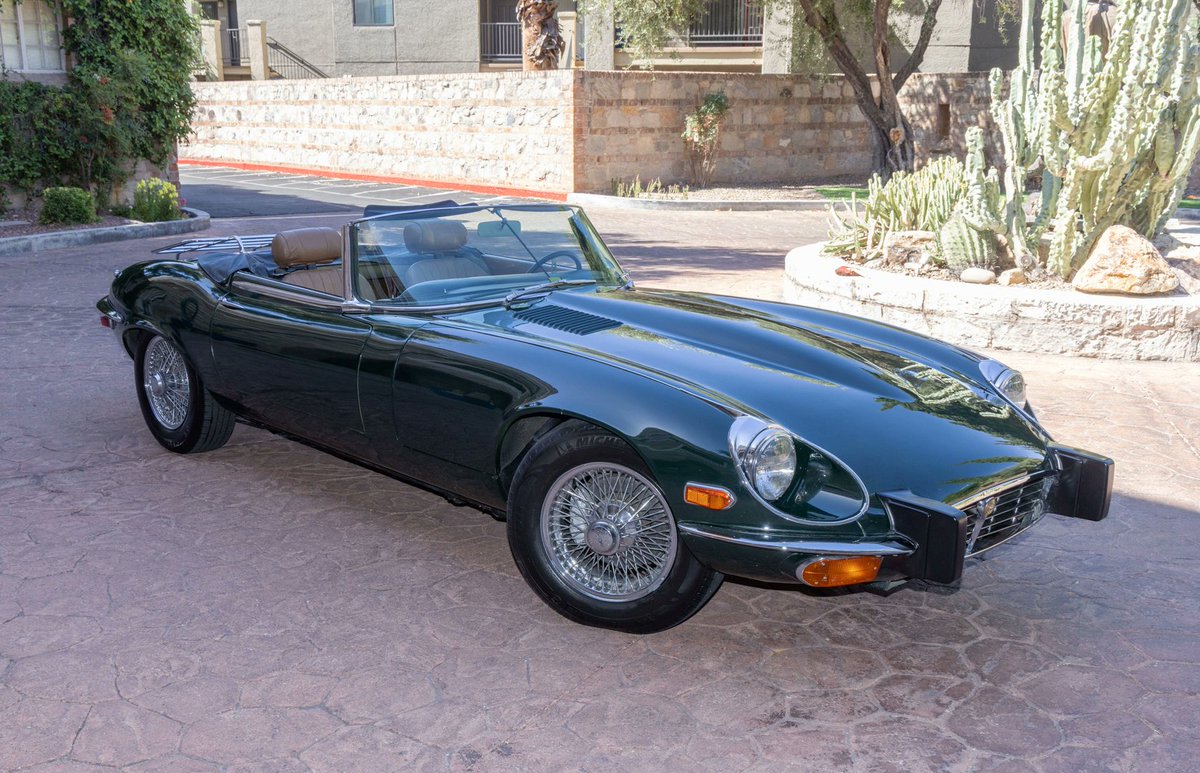 hypercarsio's tweet photo. 22 years of single ownership, now at no reserve. A 1974 V12 E-Type in British Racing Green with a Heritage Trust certificate and honest patina. https://t.co/W0rFpZmO2k