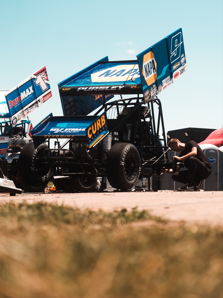 KKRdirt's tweet photo. Setting the stage for a big night. 🔧
@NAPARacing | #DP9 https://t.co/Zy4rPg6r6a