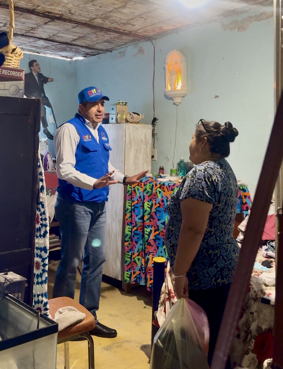 hectorkstorena's tweet photo. Con gusto visité este sábado a las y los vecinos de la colonia Solidaridad, en Rincón de Romos. Siempre es un gusto convivir, platicar y compartir momentos con personas tan amables y trabajadoras. ¡Gracias por recibirme con tanta calidez!

Héctor Castorena ✍️💙 https://t.co/Yqu7gu4ZKX
