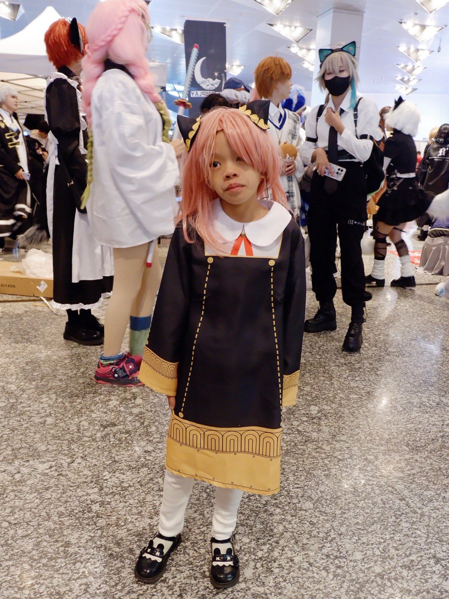 CaroleEscande's tweet photo. Just had the best time at today's comic con! Met so many amazing cosplayers and scored my favorite anime merch https://t.co/bCXQ0TN5uk