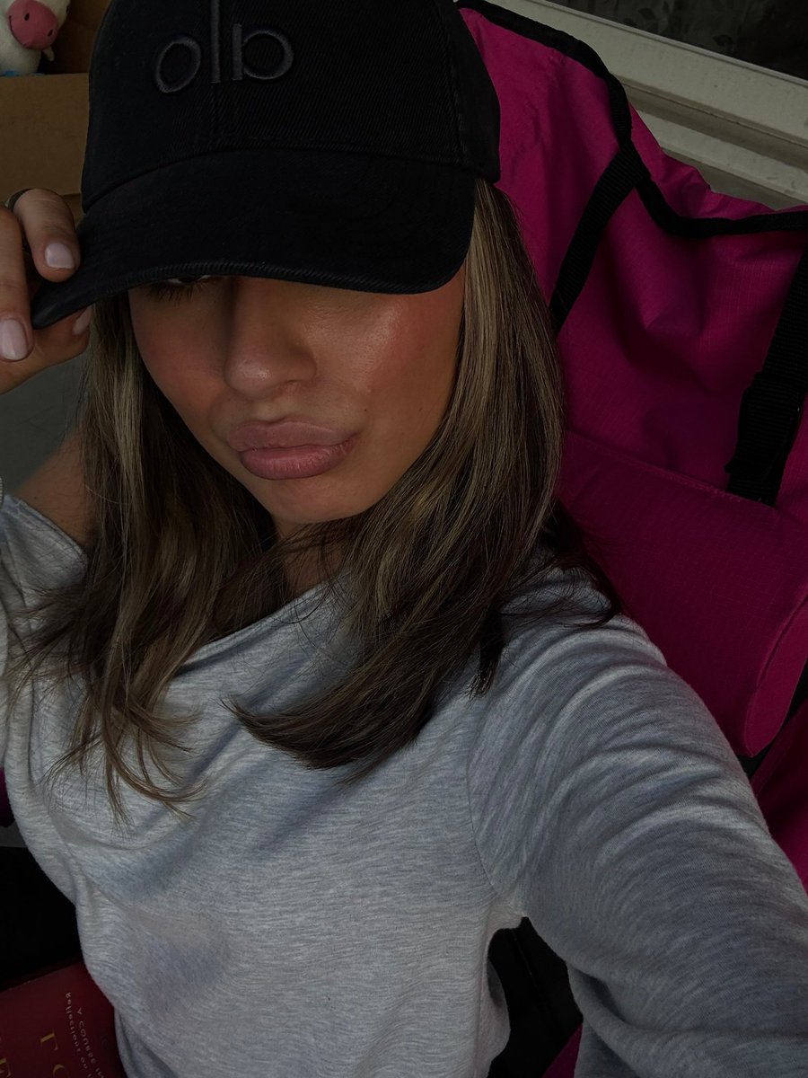 luvxlunaa's tweet photo. alo gal🙂‍↔️ https://t.co/xi1fQNQCu1