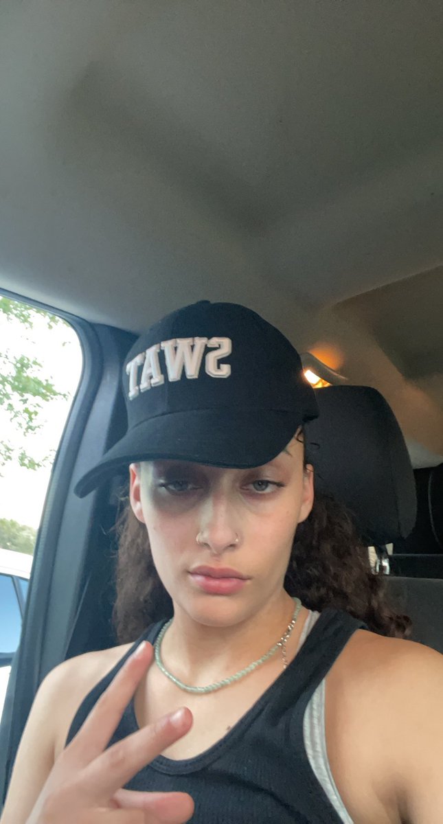 Desteeni02's tweet photo. Hey it’s your fav STUD homie turned up Fetish friendly • NOPPV • Full vids on Premium Telegram • DMs open if you wanna chill smoke n fuck hmu &amp; for custom contents #rt #dyke #studcontent https://t.co/celkghllQk
