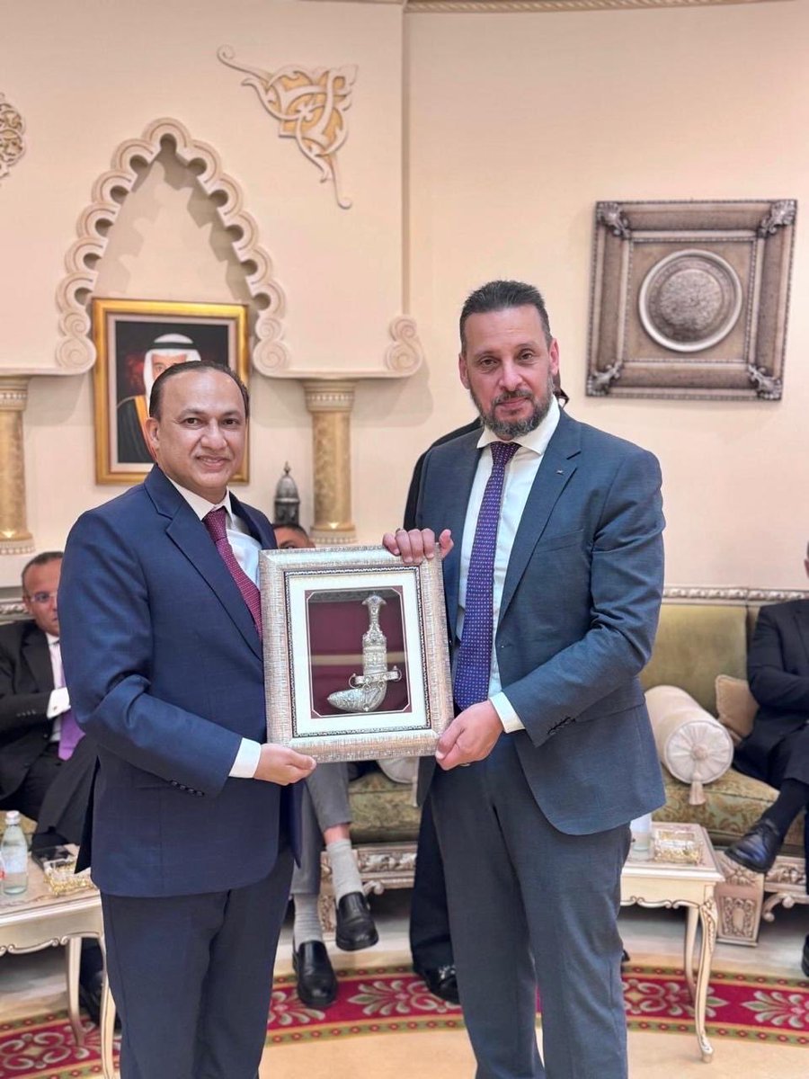 OmanEmbassyBUD's tweet photo. 📸 | حضر سعادة السفير مال الله بن محمود البلوشي، رئيس البعثة حفل التوديع الذي أقامه سعادة السفير ماجد العبدان سفير المملكة العربية السعودية لدى بودابست تكريمًا لكلٍّ من سعادة صديق سفير جمهورية السودان الشقيقة وسعادة السفير فادي سفير دولة فلسطين الشقيقة، بمناسبة انتهاء فترة عملهما https://t.co/V8UHUtcgK7