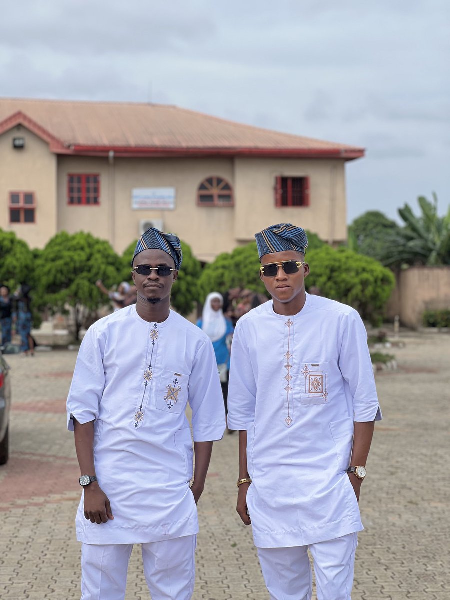 okunrinme8a's tweet photo. Owanbe. https://t.co/m7GA0BdmJ2