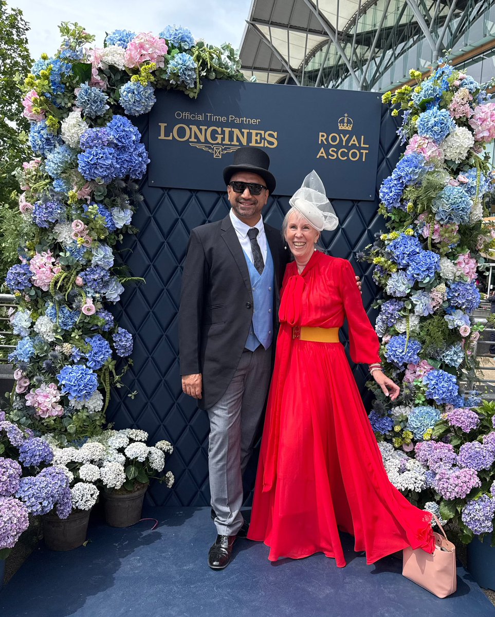 stylewithgrace's tweet photo. Great day at @Ascot #royalascot with @OmarMansoor
Omar looking #dapper in #tophat & #morningcoat
I wore @LeblonLondon red dress & #elenashvabmillinery Giselle hat
#racingfashion https://t.co/I5YOq0kNAC