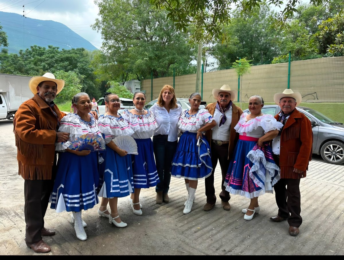 tatclouthier's tweet photo. La importancia de conservar nuestras tradiciones. Que viva #NL y que #VivaMéxico https://t.co/q3jqrF3rk5