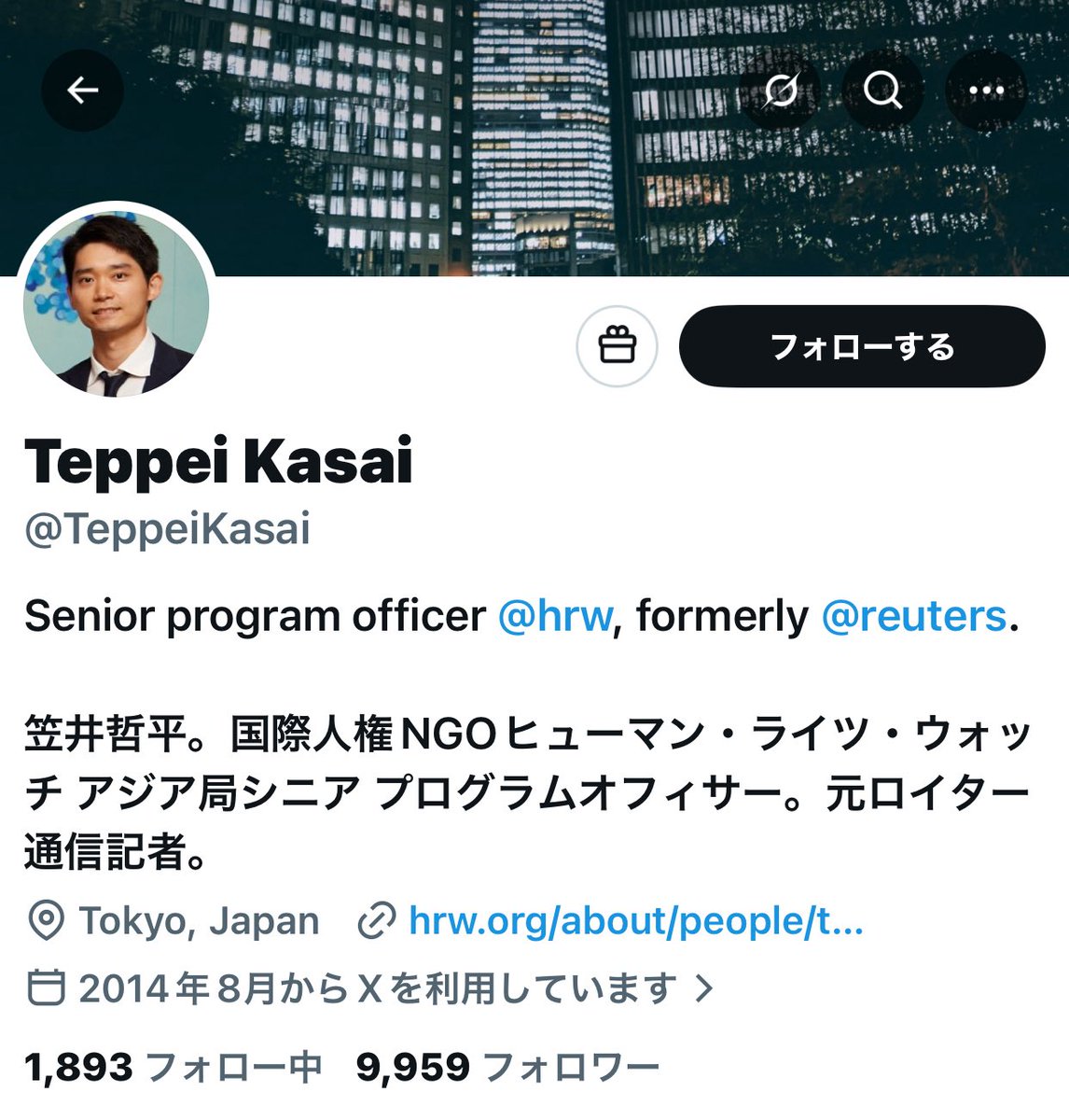 wishiwereaswan's tweet photo. 「男の人に身体を見られたくない」

これを女性達が必死で言っているとき、朝日新聞は取り合ってくれなかった。
トランスジョセイ(男性)が言ったら書くんだね。

ヒューマン・ライツ・ウォッチはこういう女性の声はトランス差別だと言ってきた。

女性のために設けられた同性による身体検査をトランス自認男性が自分も女だと言って利用しようとする。でも男性は腕力とか体格も違うわけで。そりゃ男性の警察官も立ち会おうとするだろうし、立ち去るときは「暴れるな」と釘を刺すわな。女性の警官の安全確保だって重要だ。

イギリスではこの同性による警察での身体検査ルールに性自認が入ってくる問題もずっと前からニュースになってる。トランス自認男性の警官が女性の身体検査を行うことも問題。
新聞はそういう報道こそすべきだし、人権団体は女性に対する人権侵害も問題にすべきだ。