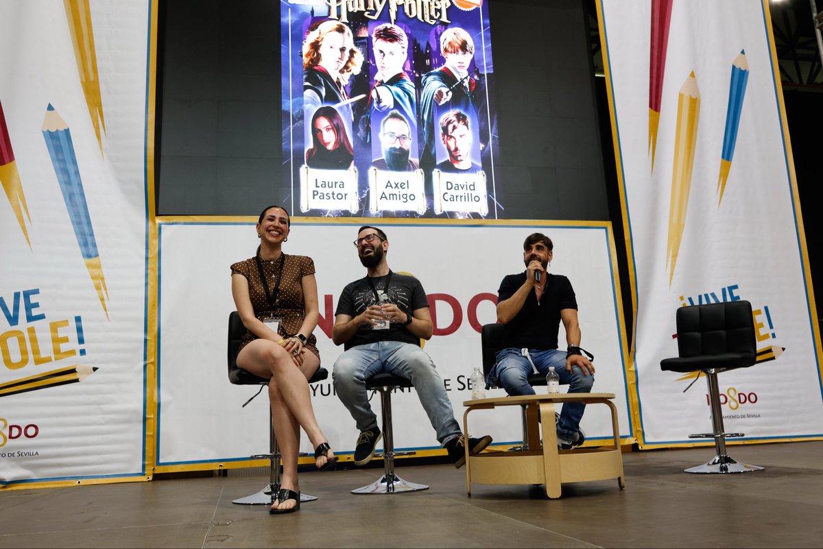 Mangafest's tweet photo. ¡Menudo día hemos pasado en #Mangafest Summer Edition! ☀️
Invitad@s increíbles, una guerra de globos de agua ÉPICA, stands de Arte y Artesanía maravillosos, talleres, conferencias…¡de todo!
Y mañana… ¡¡MÁS!! https://t.co/hg4PliKCAx