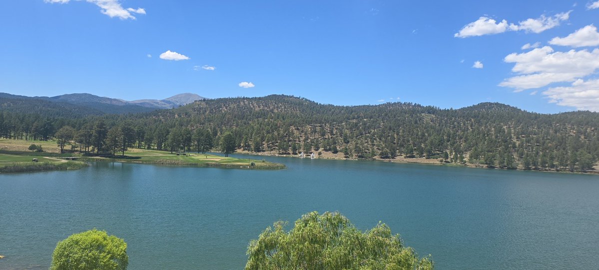 funnyfelipe's tweet photo. I'm in Mescalero. https://t.co/kYdMnHk6xB
