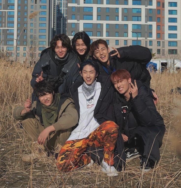 blackllace's tweet photo. they didn't know fnc was going to play in their face https://t.co/WjkCNmNNby
