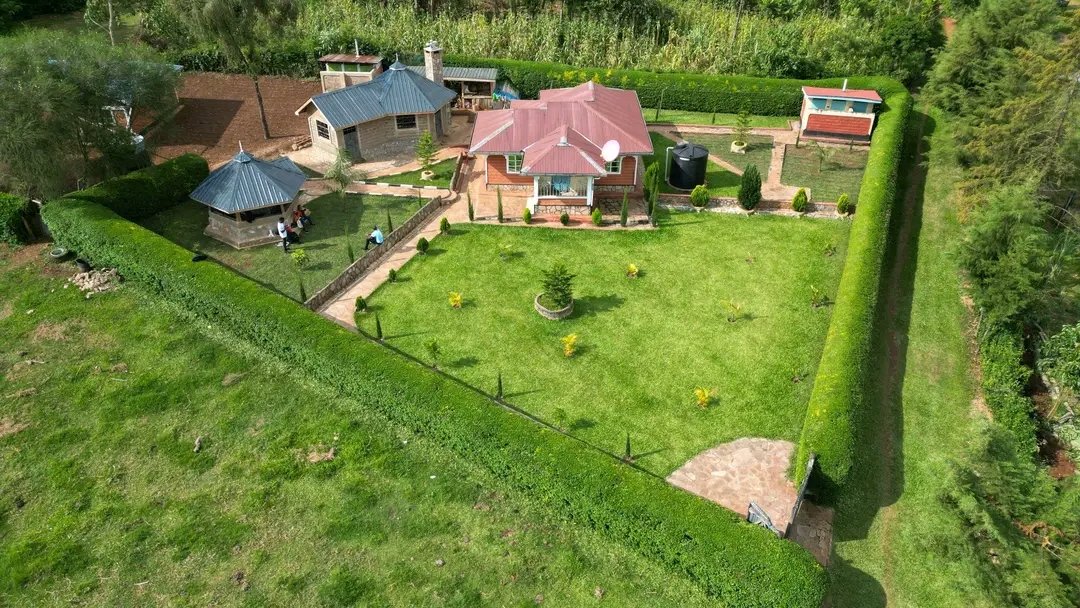 ignyharaz2's tweet photo. Such a homestead. https://t.co/O7xMyMe1nF