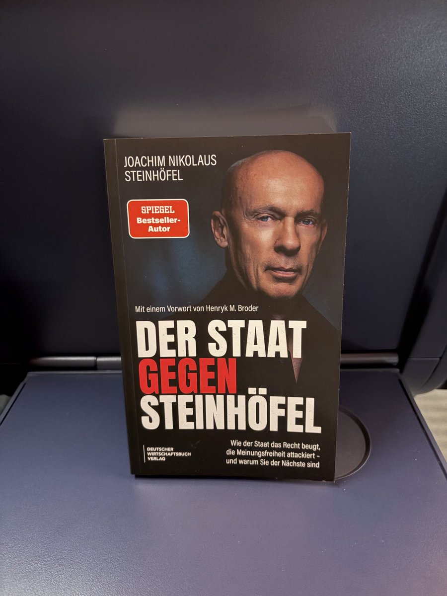 SotirisM7's tweet photo. Dieses Buch ist ein Muss für jeden, der in Deutschland lebt und verstehen möchte, wie Berlin versucht, uns zu unterjochen. https://t.co/H0hbxKzO0g