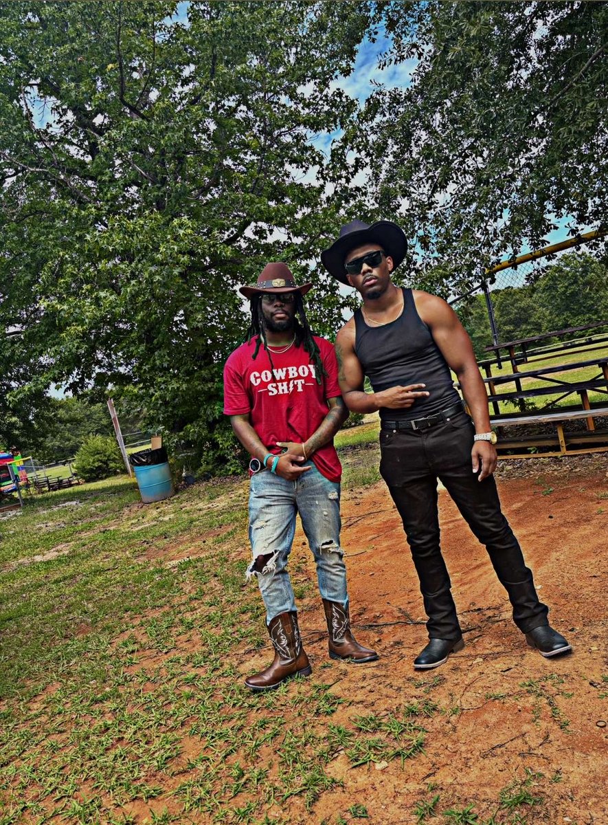 _Ace5am's tweet photo. Life can be a rodeo 🤠 #Trailride https://t.co/ncqiZU5HIl