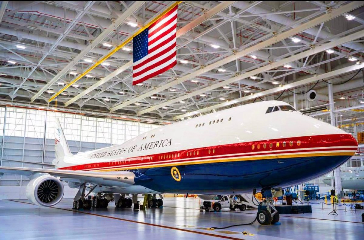 TheQ_White's tweet photo. John John 
JFK Jr ' s Plane

The Master Of Disguise

Follow: @TheQ_White https://t.co/3IXzEO5h5h
