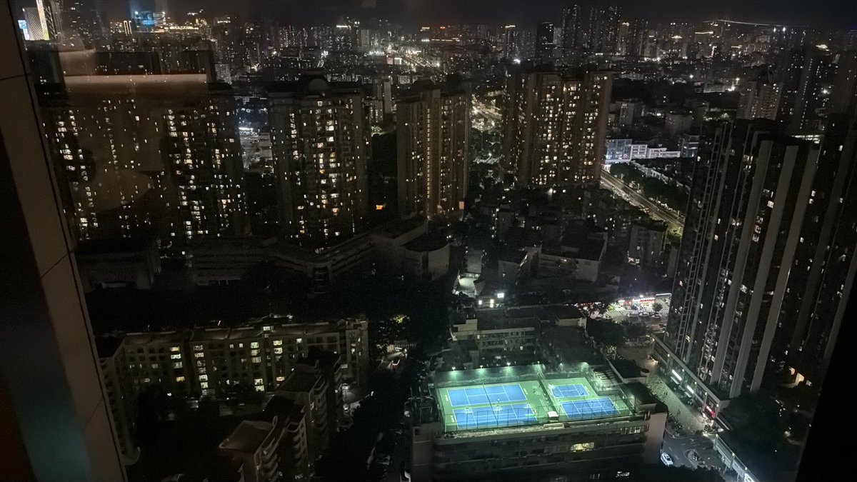 ZhiLin13738's tweet photo. 深圳夜晚 https://t.co/LQT9ufBhk7