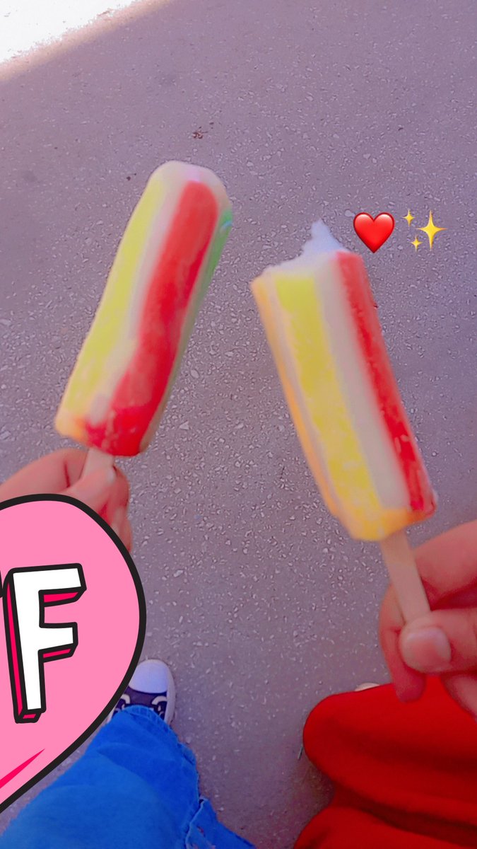 Sollyfa28's tweet photo. من أول يوم كنا بنحجز دروس ٣ ثانوي وآيس كريم في إيدينا 🥹♥
 لحد ما بقينا على باب أول امتحان.
يا رب تعب مريم ما يروحش هدر وتكرمها بالنجاح اللي يفرّح قلبها ويوفق كل طلاب الثانوية العامة وييسر لهم امتحاناتهم ♥ https://t.co/VW2YAGc4Ac