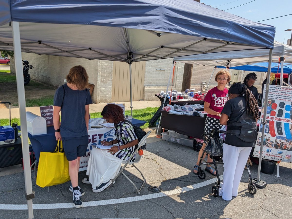 jdoyle916's tweet photo. We had a great time today working the @GetLoudArkansas voter registration table at the "Juneteenth in Da Rock" celebration on Historic 9th Street in downtown Little Rock! #GetRegistered #Vote #GetLoud https://t.co/TL8VuC17uo