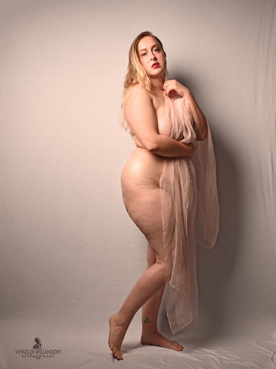 vowchronicles's tweet photo. Photographer Venus of Willendorf 
Model Roan 
Location it’s a secret 
V.W.C
Venus of Willendorf Chronicles
#vowc #heatherx  #bodypositive 
If you want to be a page in the Chronicles , contact me and let’s cause this book to grow. https://t.co/uQsxt91q7N