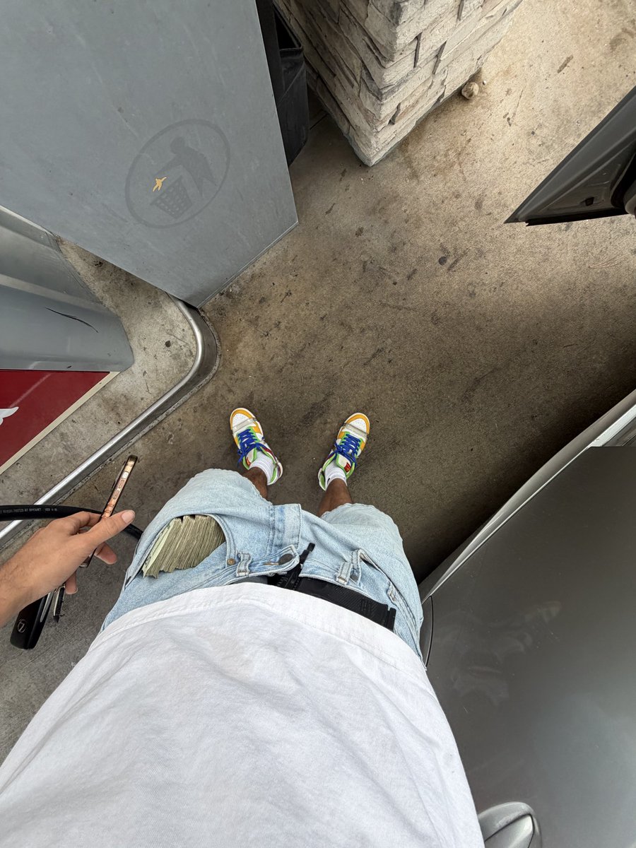 wrng4me's tweet photo. Fawkkkkkk man so much shit done happen since I lost this account but niggas still gettin to it moral of the story 😂 https://t.co/NEW6MbFYG9