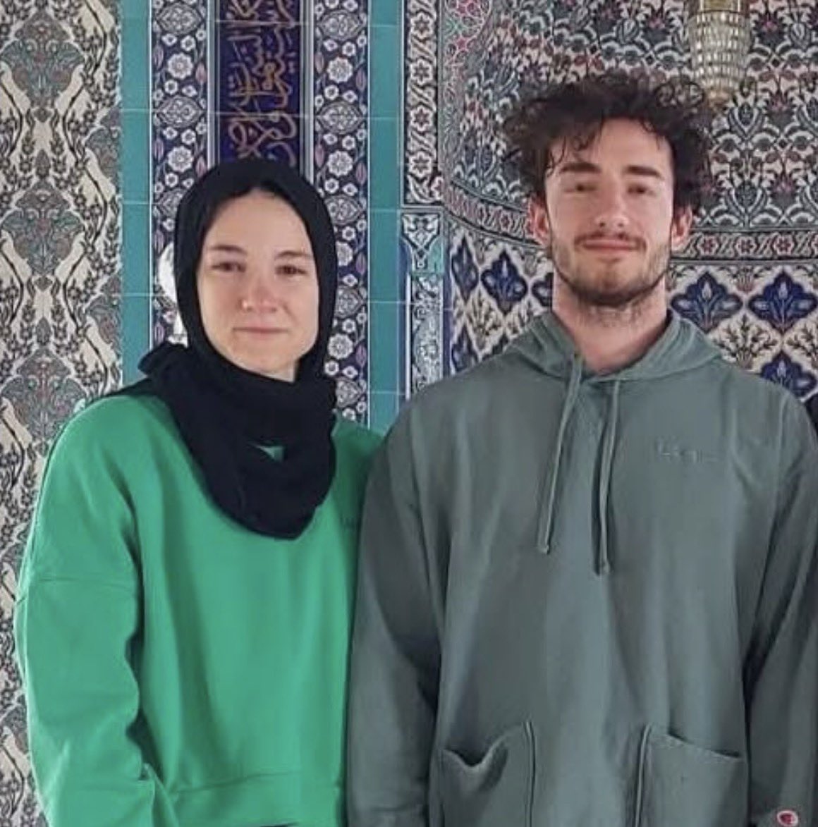 sinchaby's tweet photo. ogeday ve zeynep dini nikah kıydıktan sonra ne zaman su minvalde bi foto gelir 🤍 https://t.co/mPLnTwMXf1