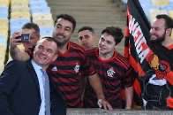 PinchiaroW's tweet photo. @escobedo042 🤔…”FLAMENGO SALVANDO O FUTEBOL BRASILEIRO MAIS UMA VEZ”.. https://t.co/eMMZqWe4Uh