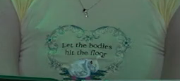 tempests_guard's tweet photo. Laura wearing this shirt while her husband's character dies is poetic, I feel

#CriticalRole #CriticalRoleSpoilers https://t.co/qwcB5MCckL
