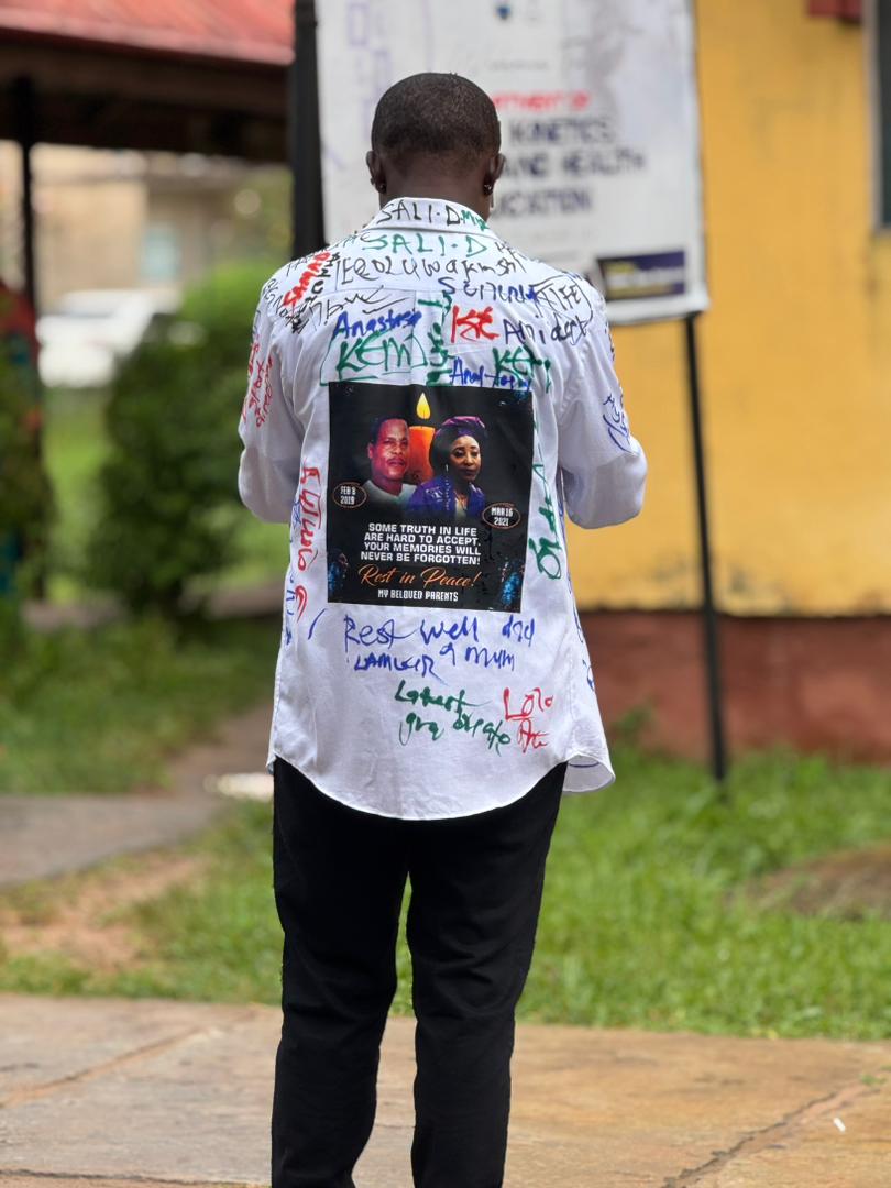 folashade_ekun's tweet photo. Alhamdulilahi For The Journey 🙏
5years in Lasu is really something 🥰😇
Gone but never forgotten, This one's for you, Mom and Dad.
I hope I've made you proud 💥💯
Rest in peace Mr & Mrs Ekun 🥺💔
Class of 26 🎓
#classof26 #grateful #Ekunstandard #Lasu https://t.co/tFFc9J2qsg