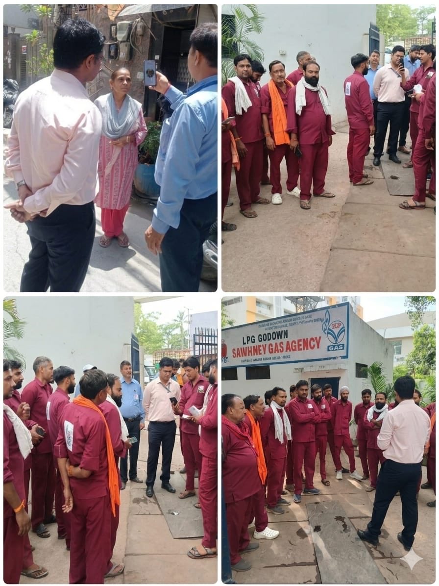 hpgasdelhi's tweet photo. Mega eKYC campaigns in various distributorships under Delhi LPG RO. Training all deliverymen for eKYC and explaining importance of eKYC to customers. 
#eKYC #HPGas @HPGAS_HQO @palashbaruah7 @HPCL https://t.co/xNgBNadhuc