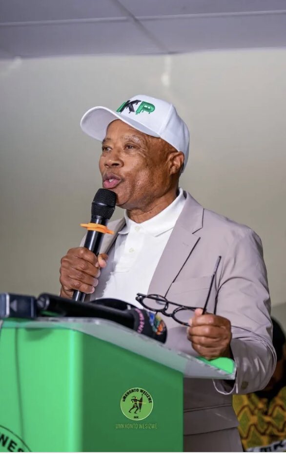 azania1023's tweet photo. The reasons Yengeni and Nomvalo are being attacked by Duduzile:

1. Tony Yengeni saved Dr Hlophe.
2. Nomvalo was instructed by Zuma to recall both Dudu and Nhlamulo from parliament.
3. Nomvalo rejected a body led by Ndhlela which gave itself more power in the MKP https://t.co/ISEfNRwSLF