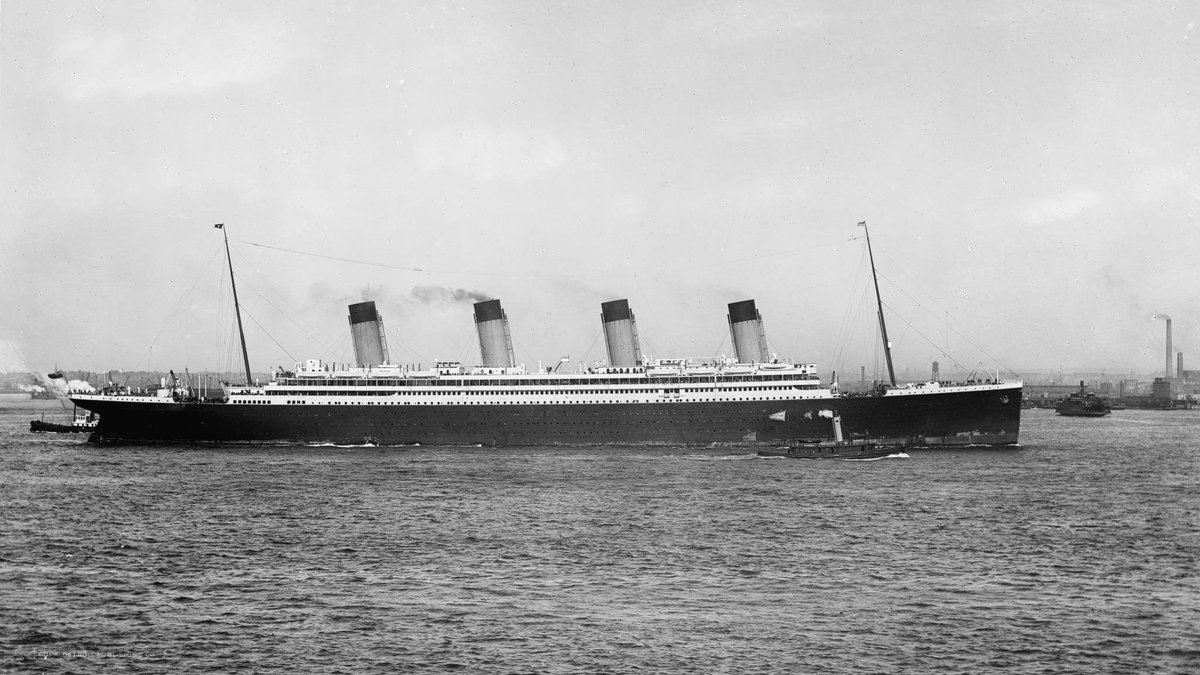 MeriaRmsTitanic's tweet photo. 21st June 1911, after crossing the Atlantic Ocean, in 5 days, 16 hours et 42 minutes, Olympic (#Titanic's sister) completes its Maiden Voyage and arrives in New York. https://t.co/6J4tR5s6Tc