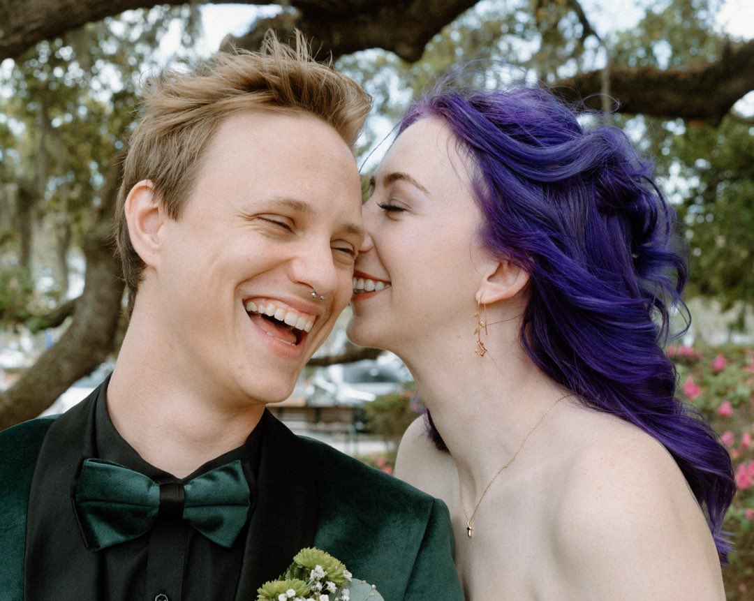 KNlFEFIGHTS's tweet photo. hey twt, here's some life updates! i got married https://t.co/nTTReC9ixi