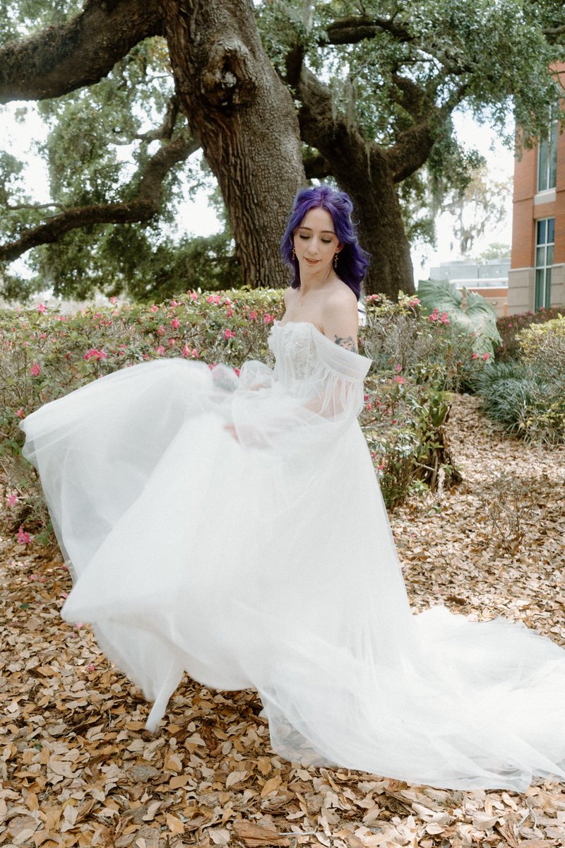 KNlFEFIGHTS's tweet photo. hey twt, here's some life updates! i got married https://t.co/nTTReC9ixi