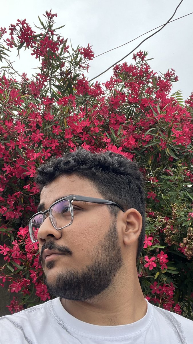 rezadimoon's tweet photo. @zahrahamzehi منظورت افتابیا بود دیگه … https://t.co/zdRspOPTXU